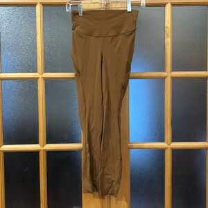 Lululemon leggings raw hem like new!